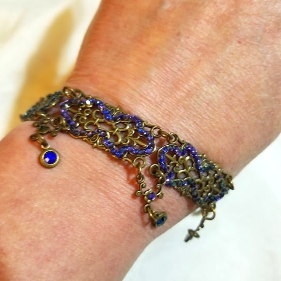 VTG GLASSWORKS Studio Purple Crystal Necklace - Picture 3 of 5